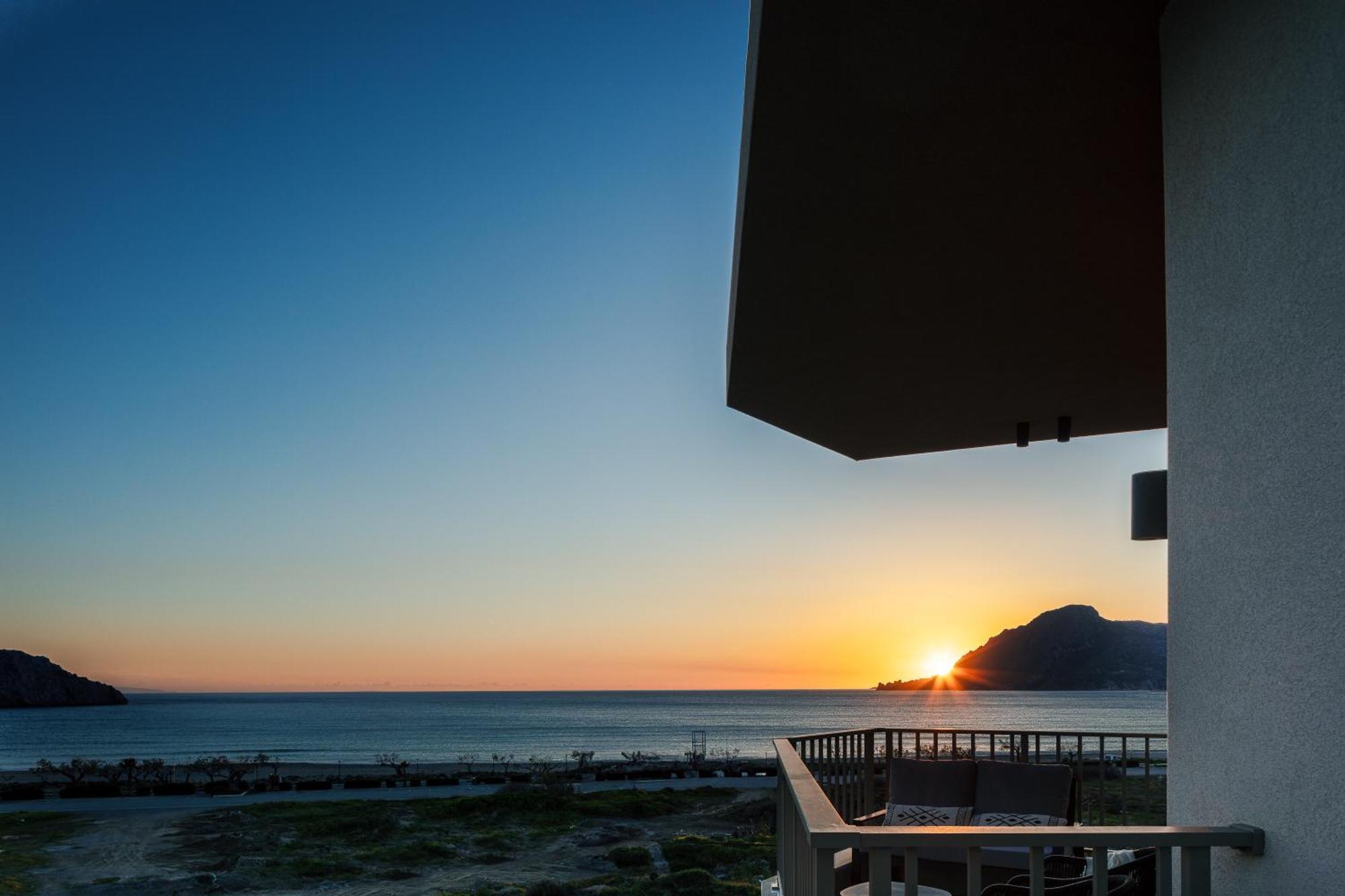 Ririka Beach Living, New Feel-At-Home Luxury Suites Plakias Exterior photo