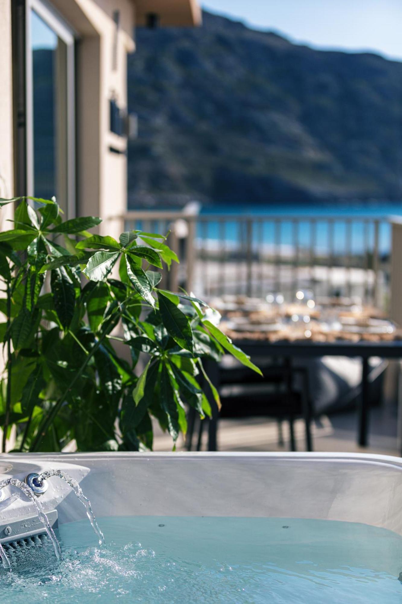 Ririka Beach Living, New Feel-At-Home Luxury Suites Plakias Exterior photo